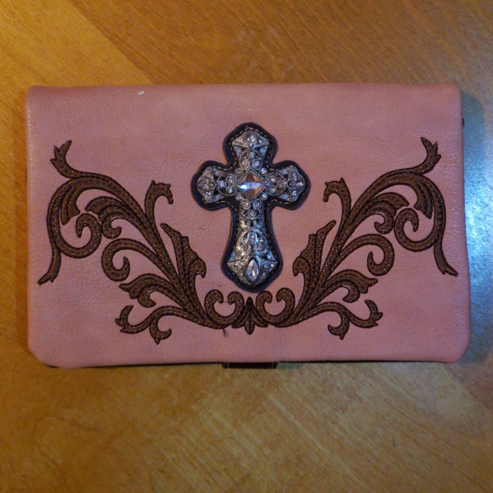 Cross Clutch